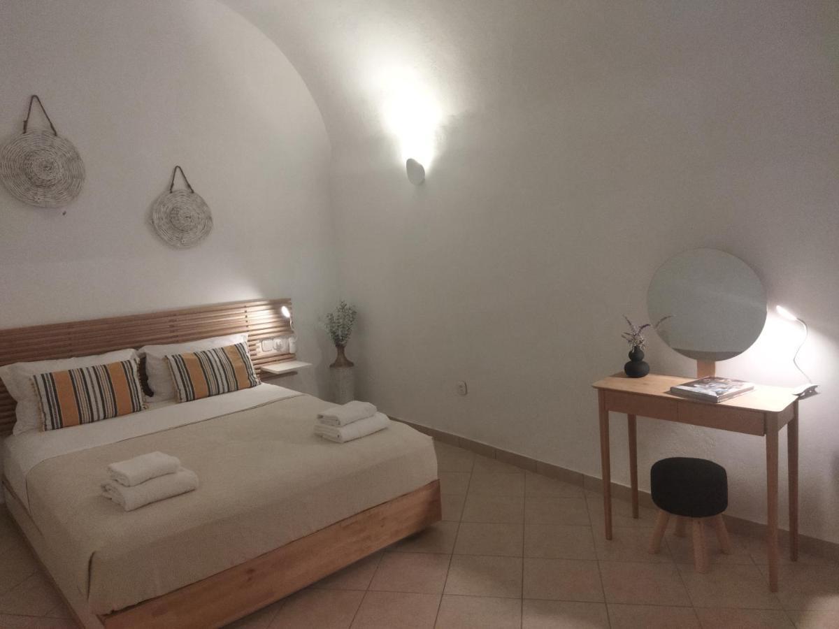 Angeleve Villa With Private Jacuzzi 산토리니 외부 사진